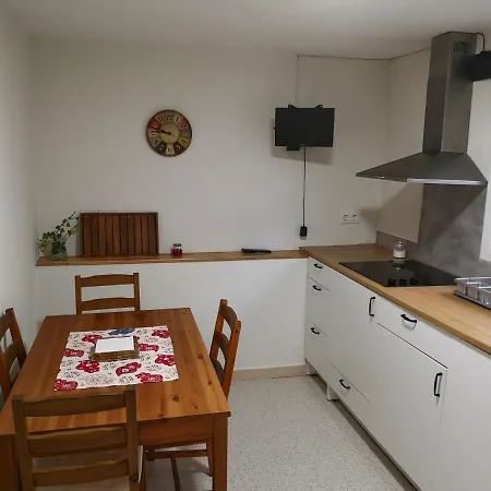 Homestay Apartamento En Planta Baja Pineda de Mar